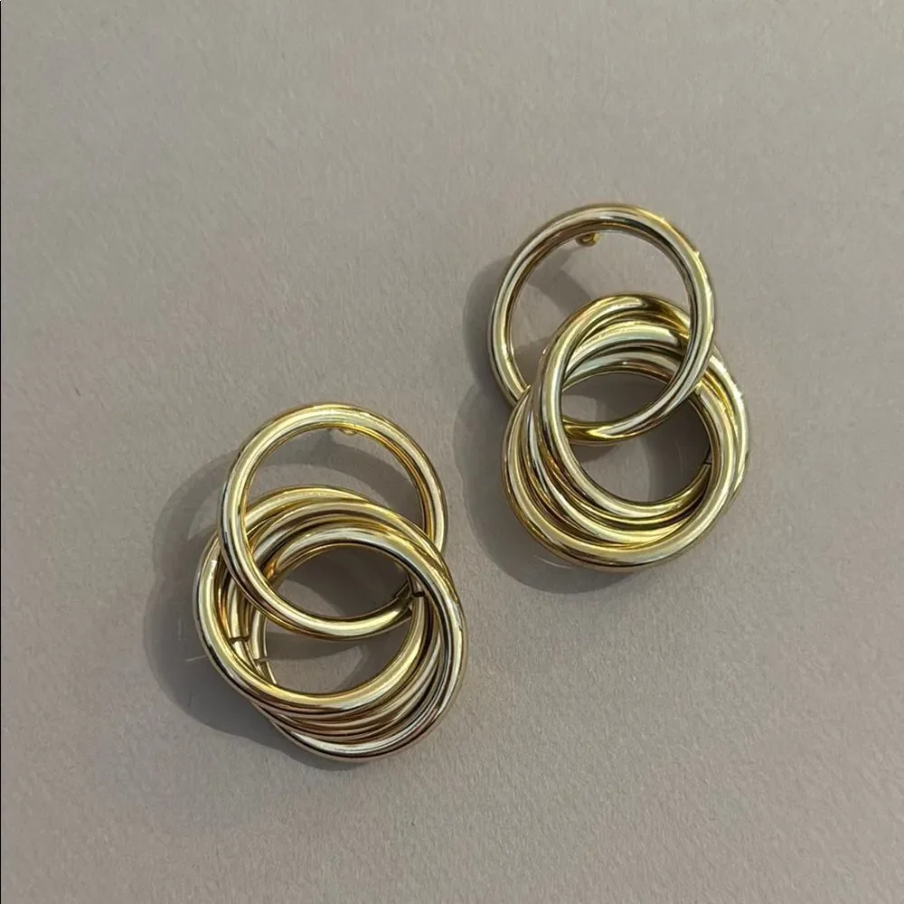 Elegant Gold Hoop Earrings M488